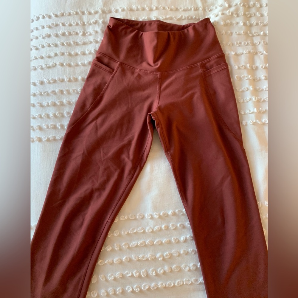 Old Navy maroon leggings